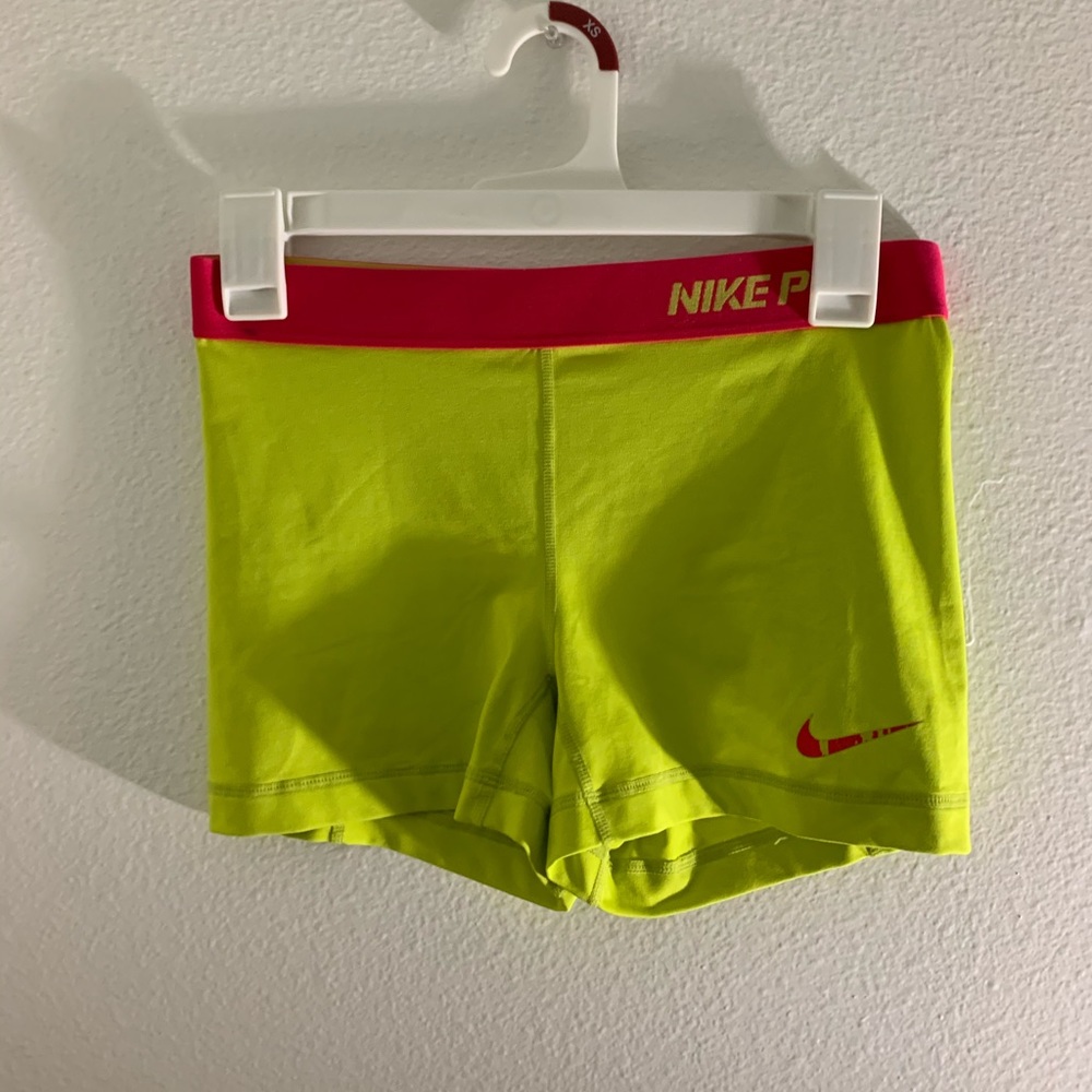 Nike spandex. Very worn. Size medium.